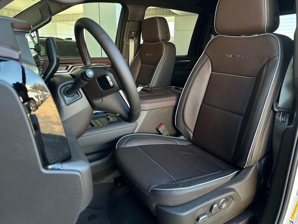 new 2026 GMC Sierra 2500 car, priced at $86,080