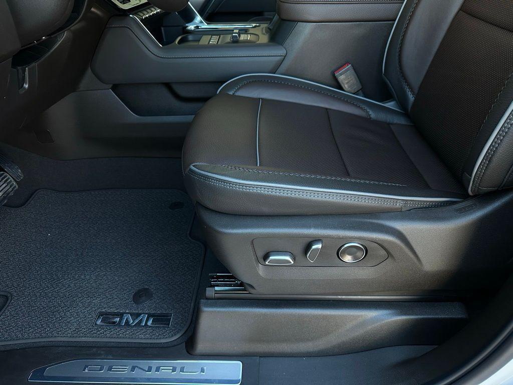 new 2026 GMC Sierra 2500 car, priced at $86,080