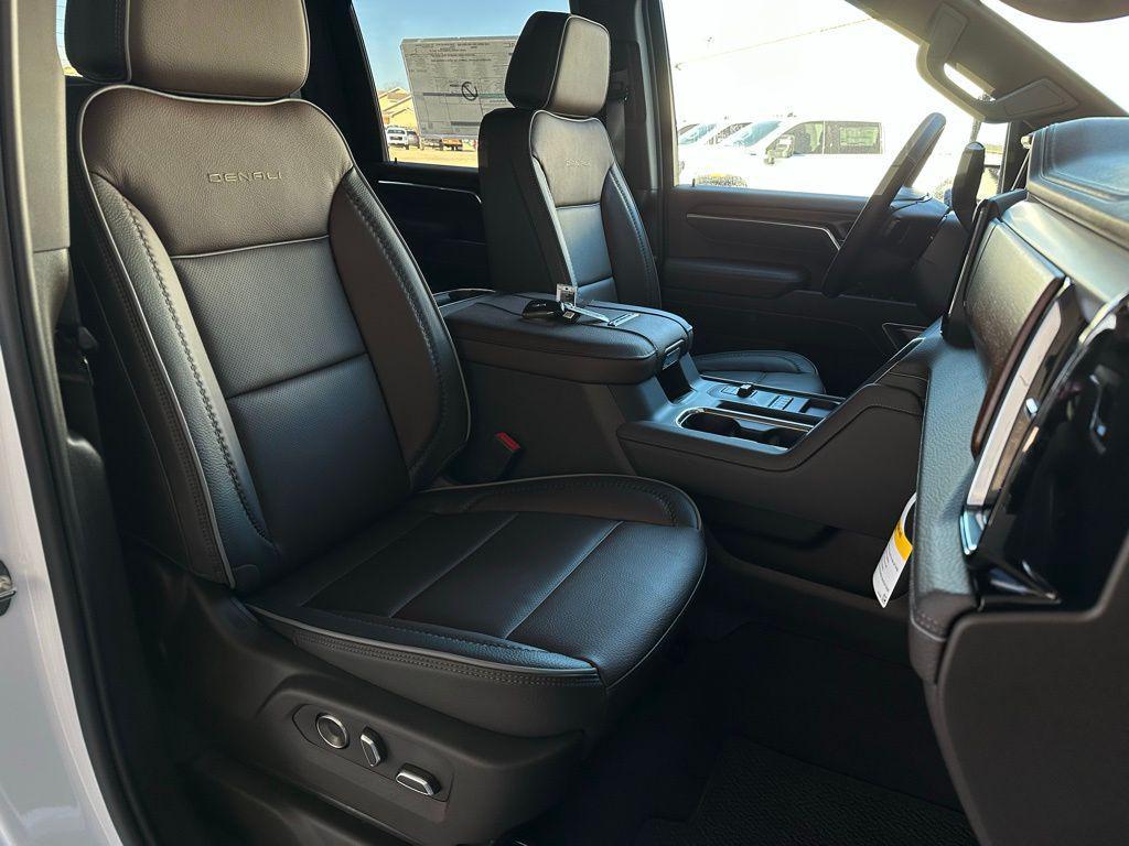 new 2026 GMC Sierra 2500 car, priced at $86,080