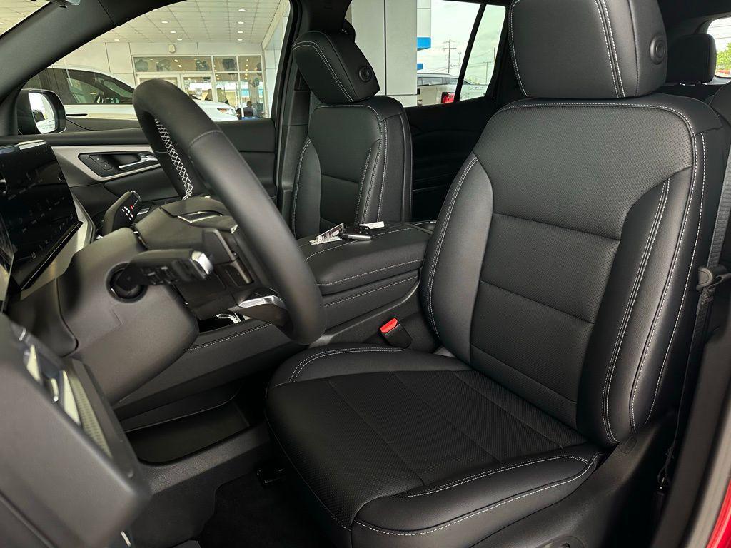 new 2026 Chevrolet Traverse car, priced at $42,337