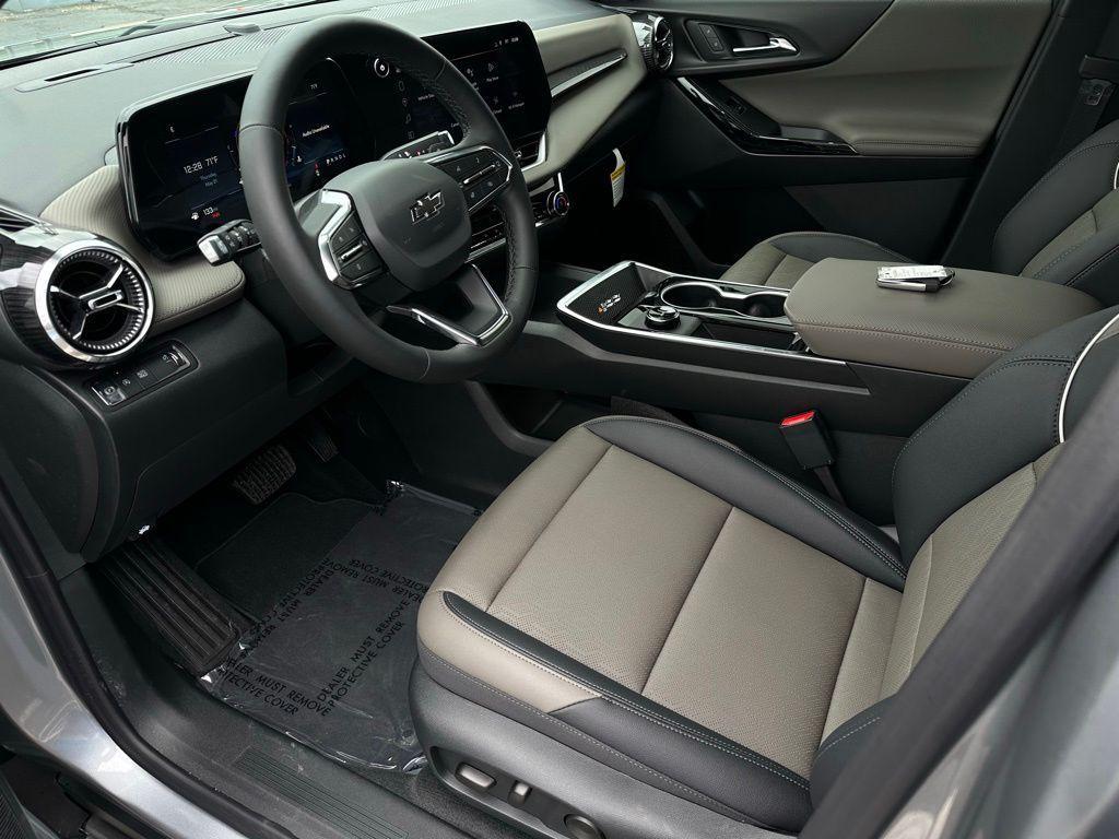 new 2026 Chevrolet Equinox car, priced at $32,998
