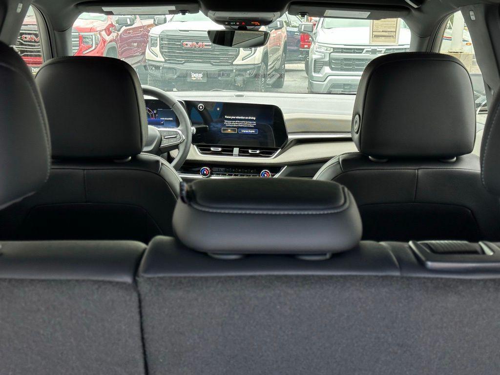 new 2026 Chevrolet Equinox car, priced at $32,998