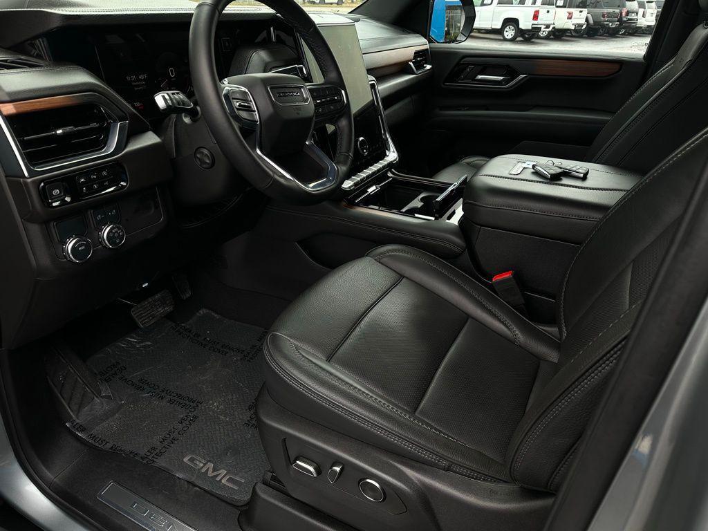 used 2025 GMC Yukon car, priced at $71,263