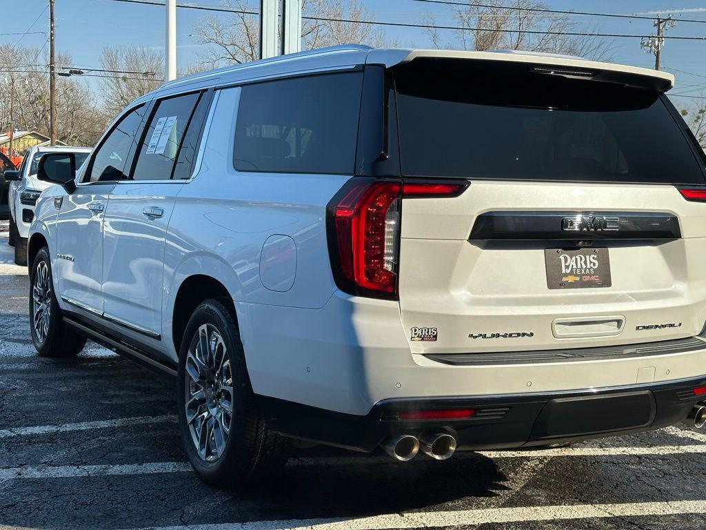 used 2023 GMC Yukon XL car, priced at $69,946