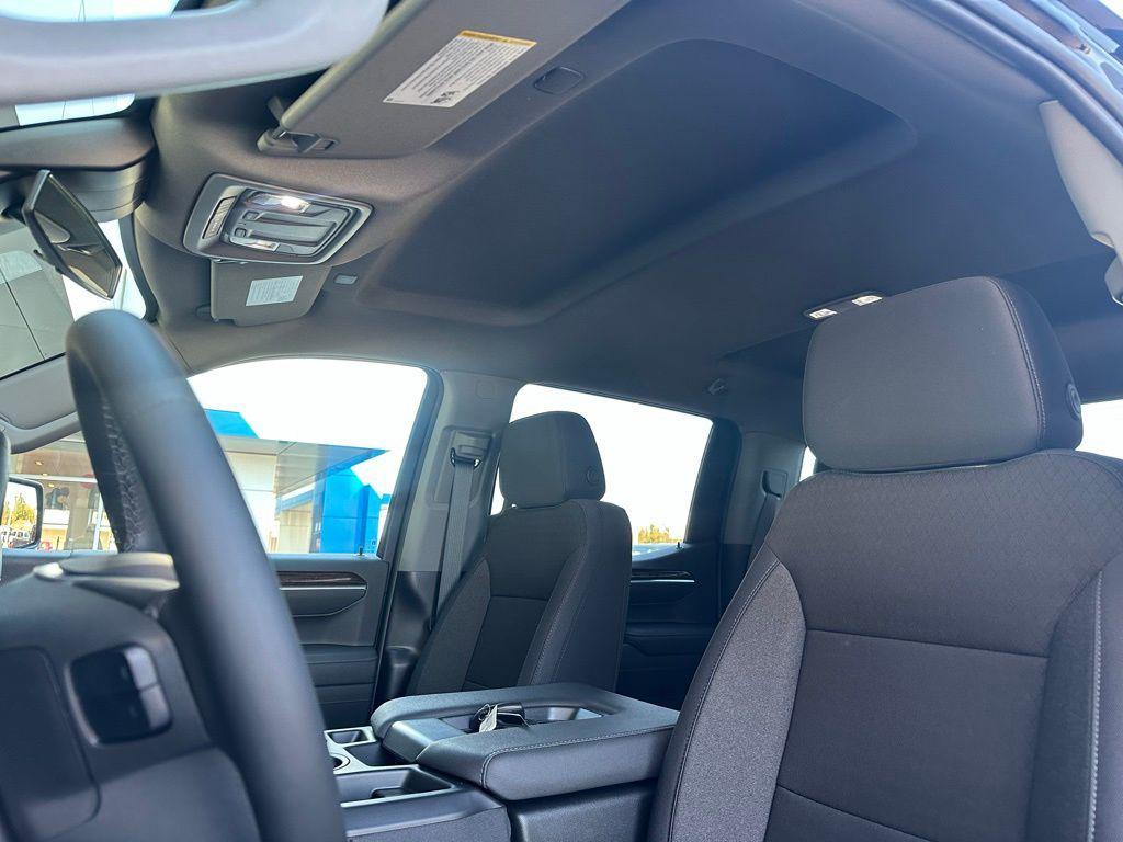 new 2026 GMC Sierra 1500 car, priced at $43,590