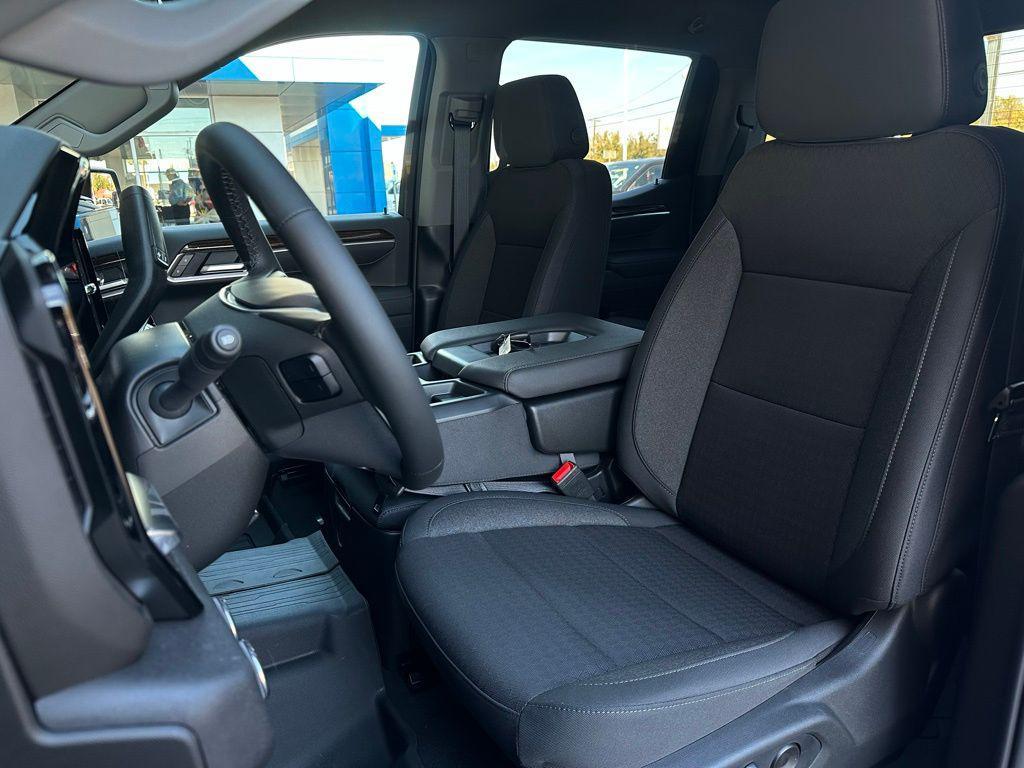 new 2026 GMC Sierra 1500 car, priced at $43,590