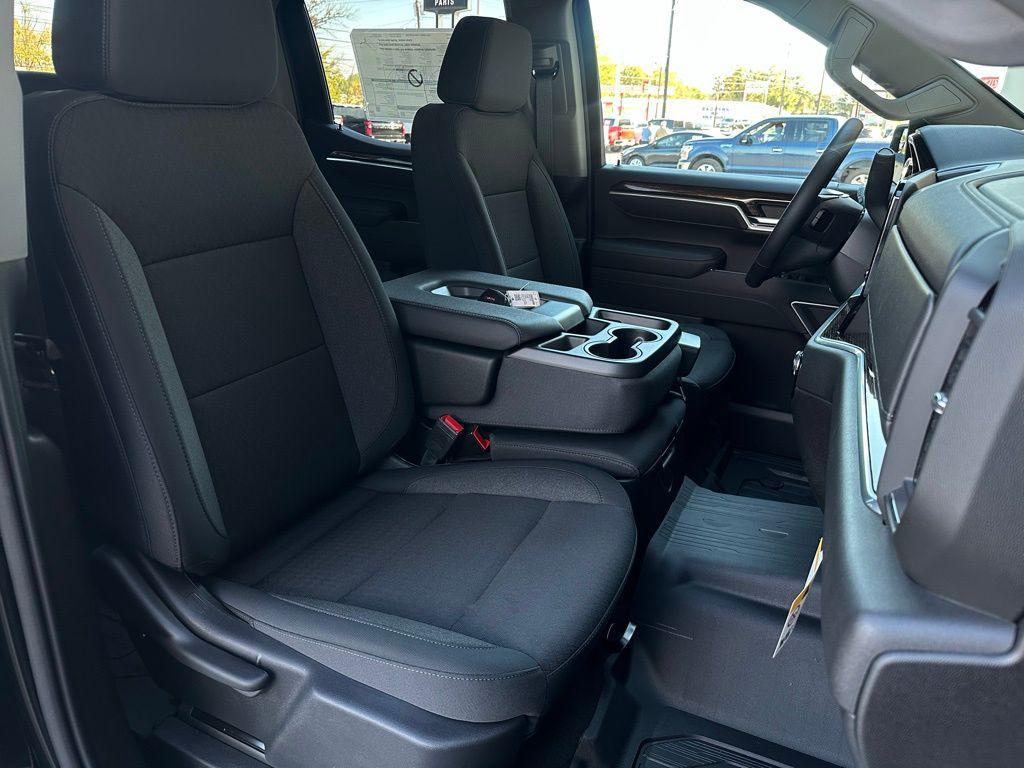 new 2026 GMC Sierra 1500 car, priced at $43,590