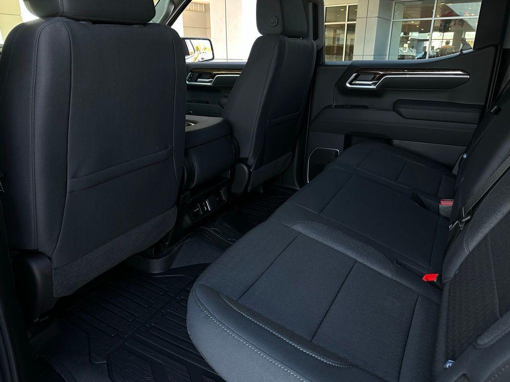 new 2026 GMC Sierra 1500 car, priced at $43,590