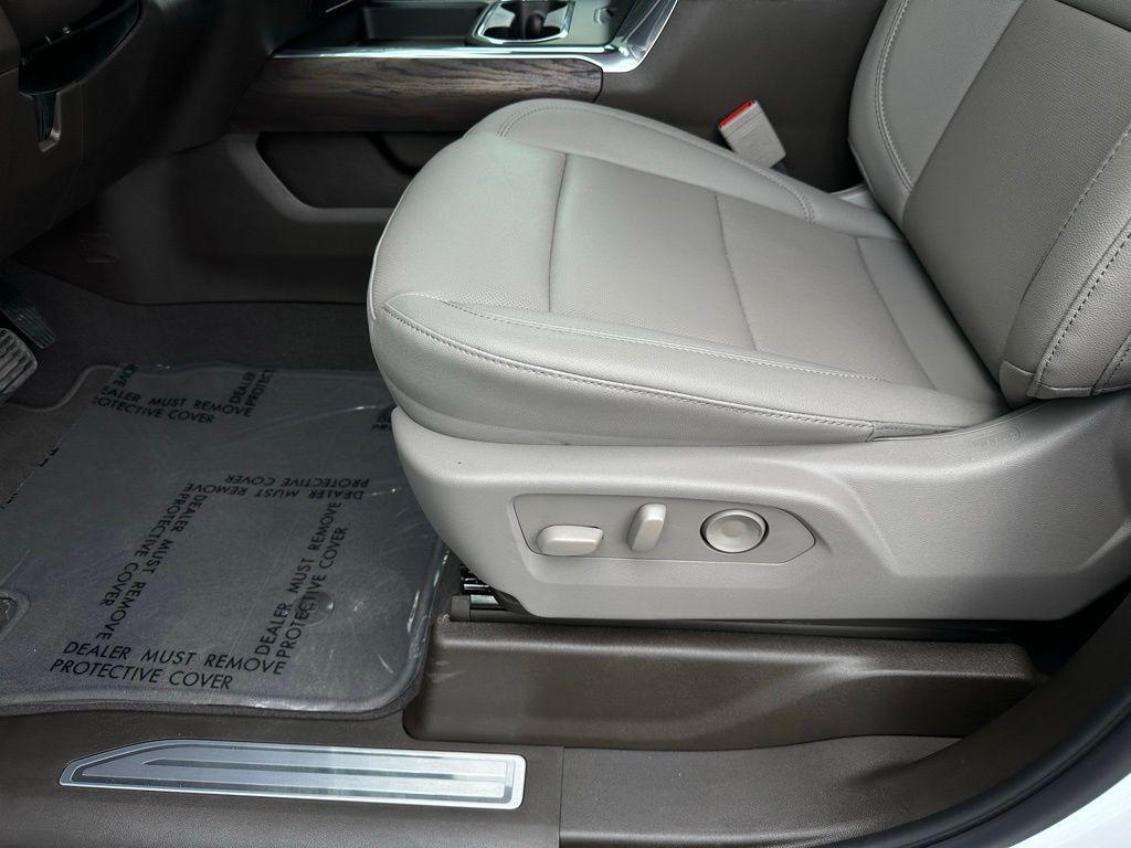 new 2026 GMC Sierra 2500 car, priced at $76,172