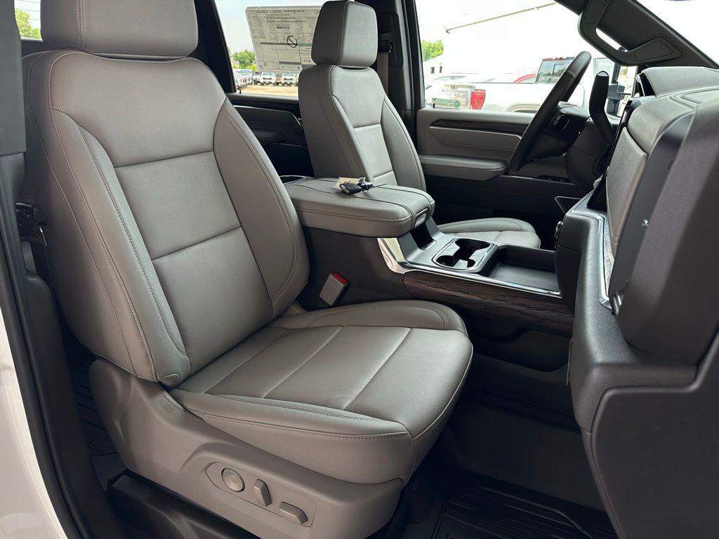 new 2026 GMC Sierra 2500 car, priced at $76,420