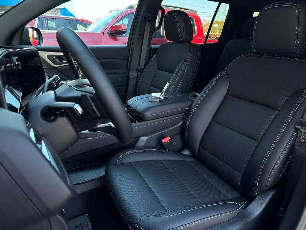 new 2026 Chevrolet Traverse car, priced at $41,284