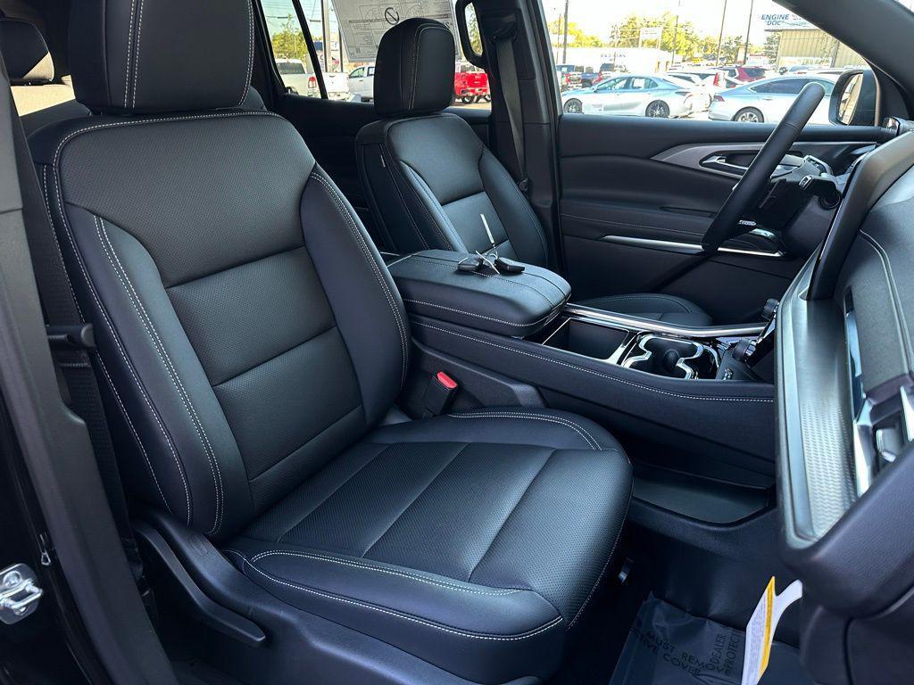 new 2026 Chevrolet Traverse car, priced at $41,284