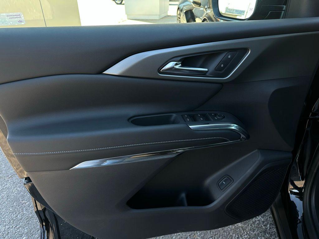 new 2026 Chevrolet Traverse car, priced at $41,284