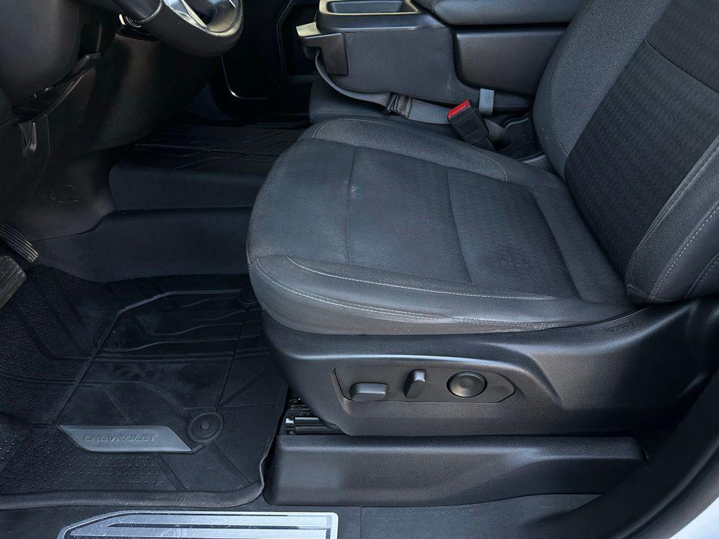 used 2022 Chevrolet Silverado 1500 car, priced at $32,998