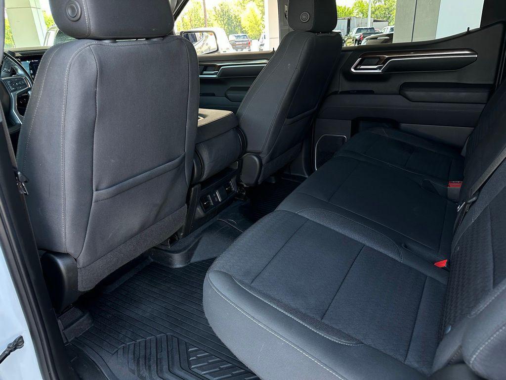 used 2022 Chevrolet Silverado 1500 car, priced at $32,998