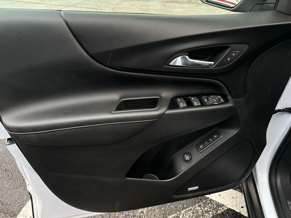 used 2023 Chevrolet Equinox car, priced at $24,754
