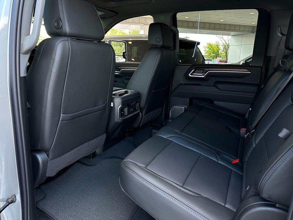 new 2026 GMC Sierra 2500 car, priced at $80,762