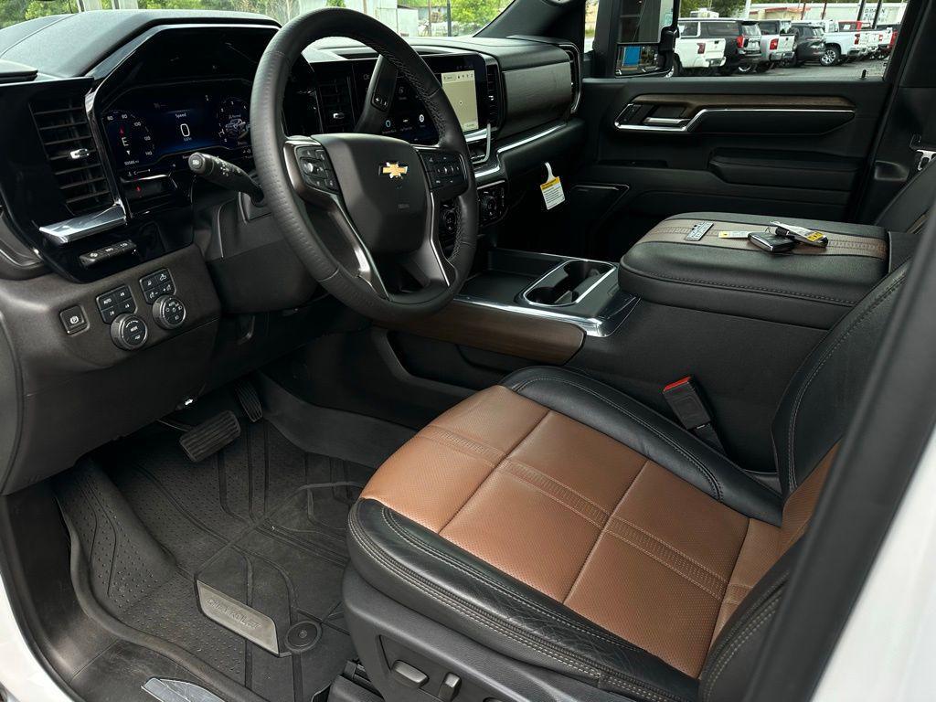 used 2024 Chevrolet Silverado 2500 car, priced at $69,998