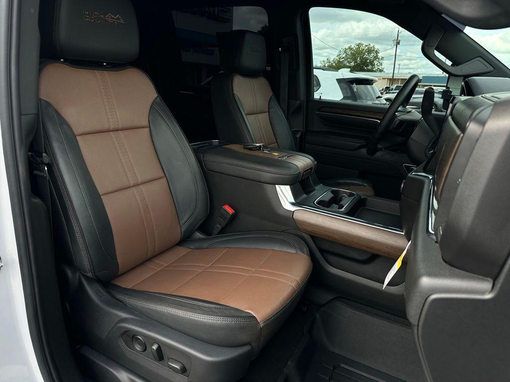 used 2024 Chevrolet Silverado 2500 car, priced at $69,998