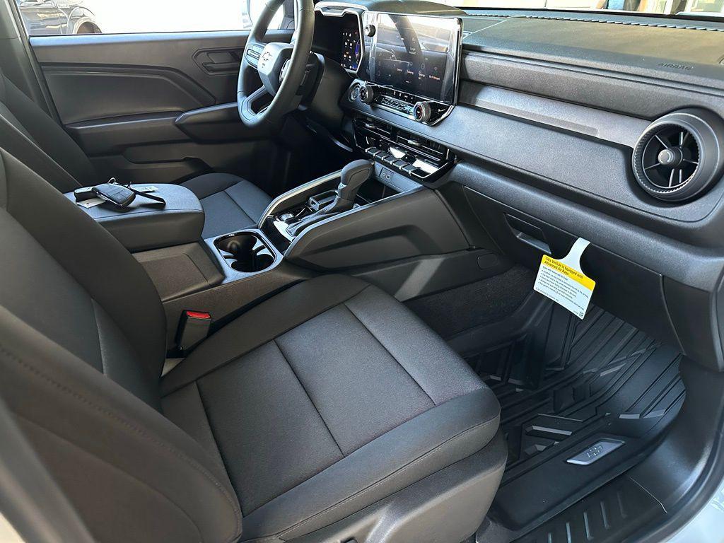 new 2026 Chevrolet Colorado car, priced at $33,170
