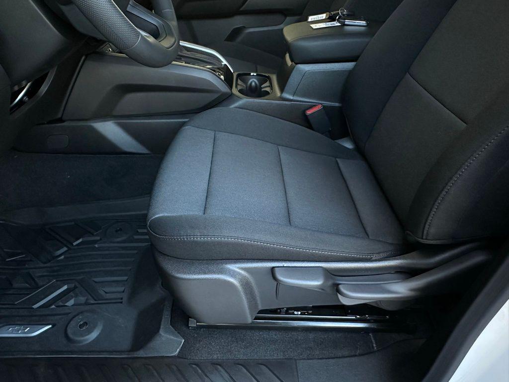 new 2026 Chevrolet Colorado car, priced at $33,170