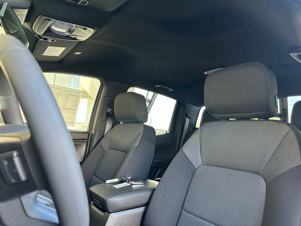 new 2026 Chevrolet Colorado car, priced at $33,170