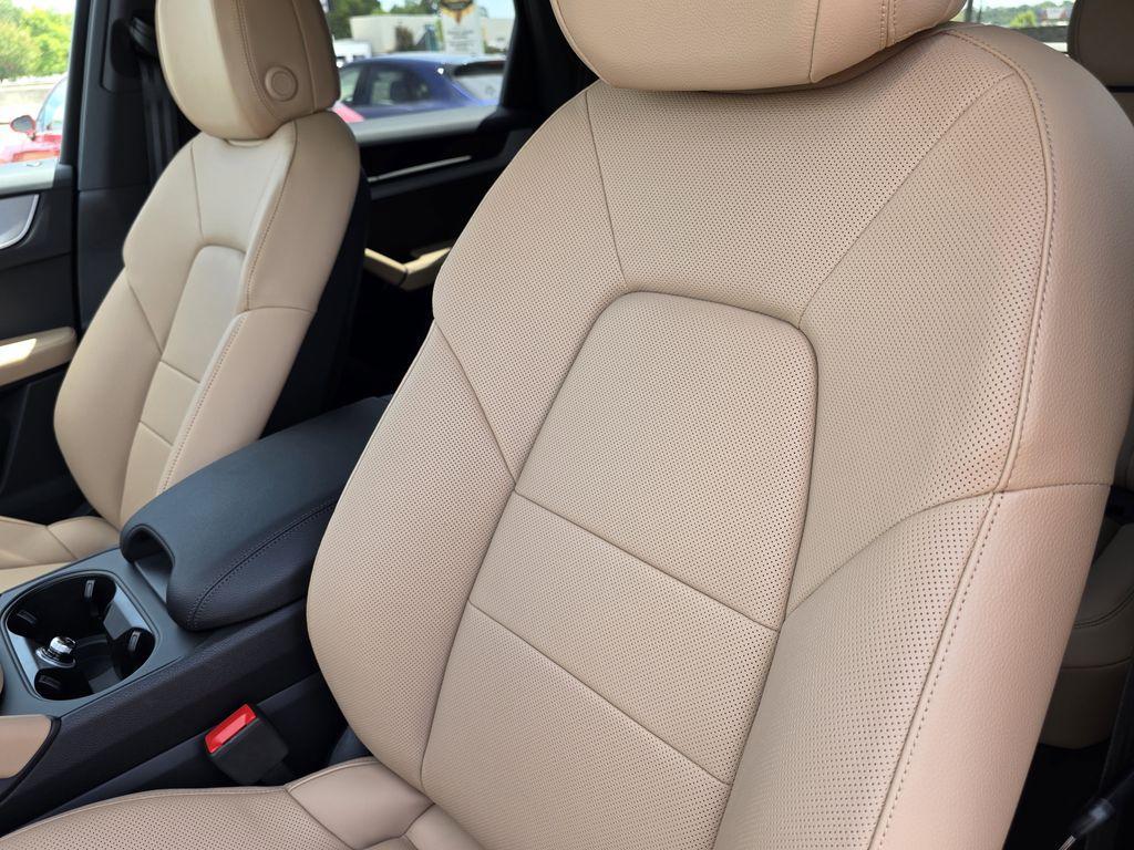 new 2025 Porsche Cayenne car, priced at $107,775