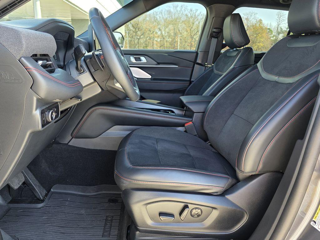 used 2025 Ford Explorer car, priced at $50,490