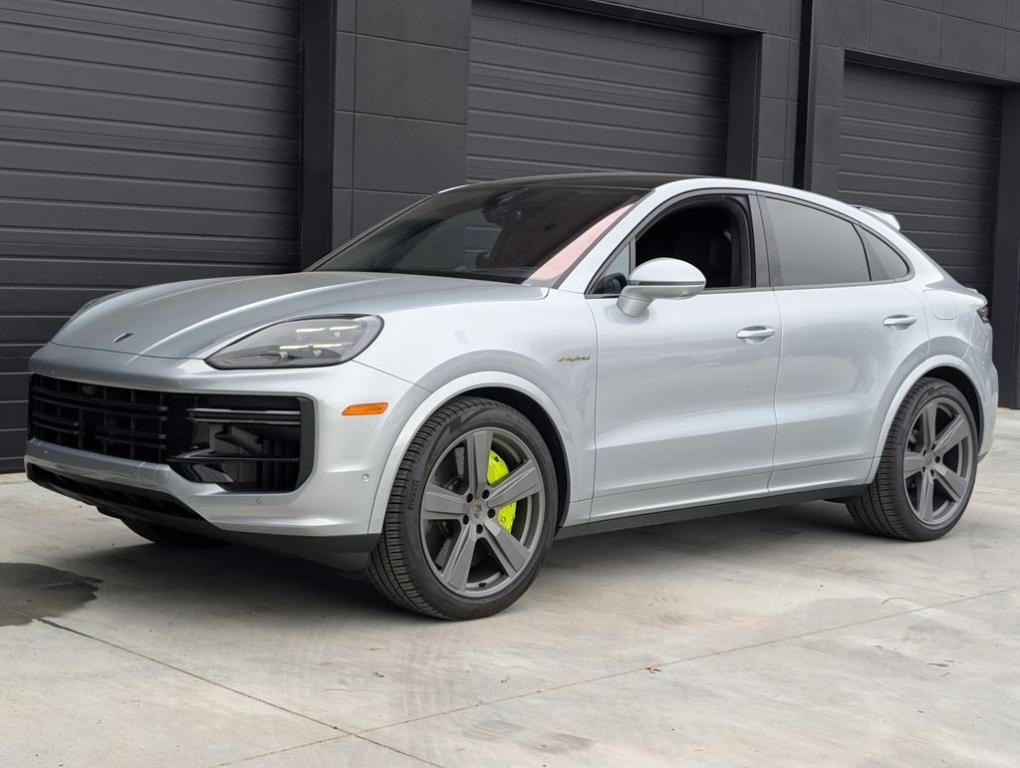 used 2025 Porsche Cayenne car, priced at $171,900