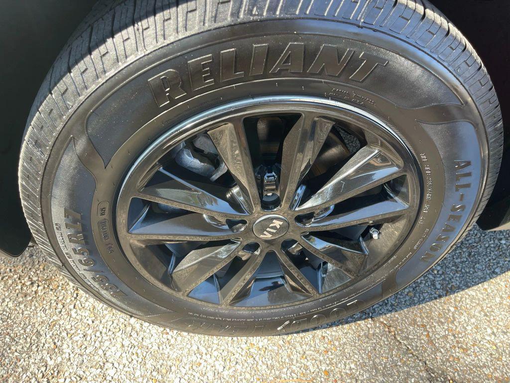used 2020 Kia Sorento car, priced at $15,995