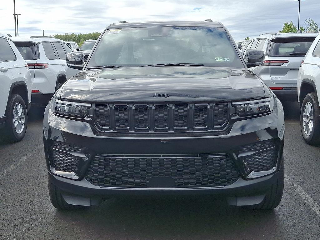 new 2025 Jeep Grand Cherokee car, priced at $42,486