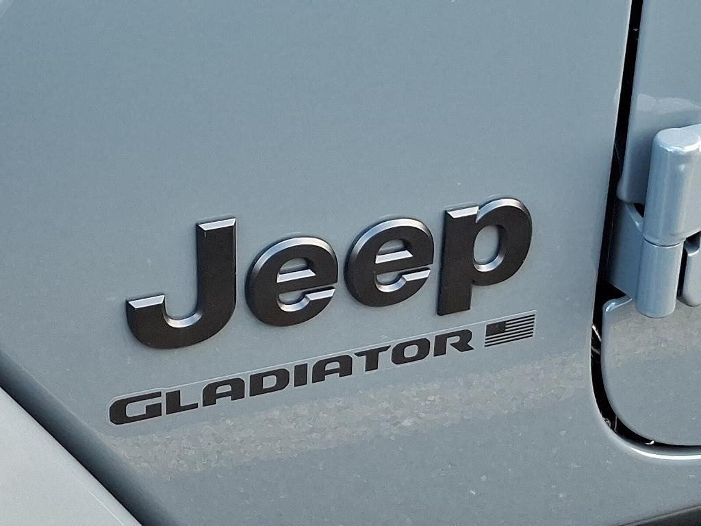 new 2026 Jeep Gladiator car, priced at $47,871