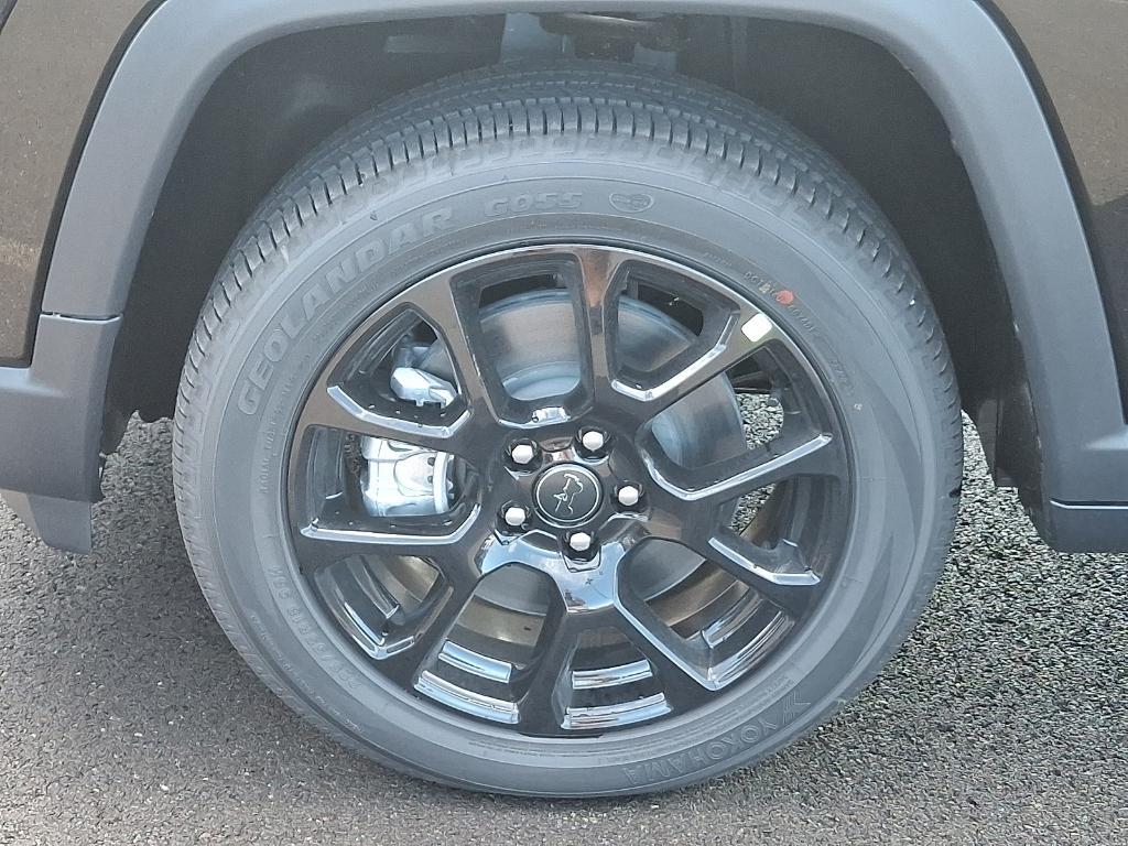 new 2026 Jeep Compass car, priced at $31,241