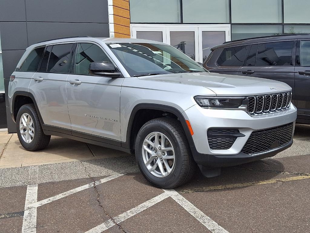 new 2026 Jeep Grand Cherokee car, priced at $38,964
