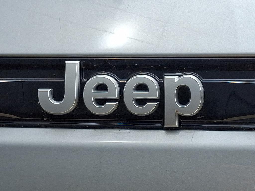 new 2026 Jeep Grand Cherokee car, priced at $38,964