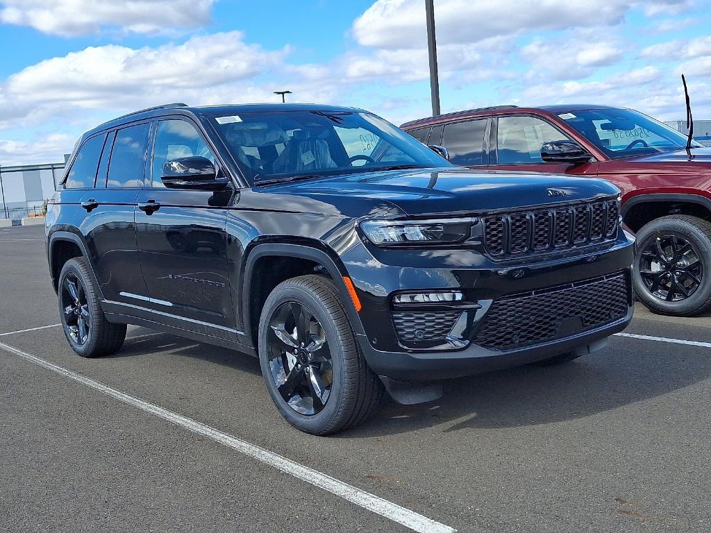 new 2025 Jeep Grand Cherokee car, priced at $49,771
