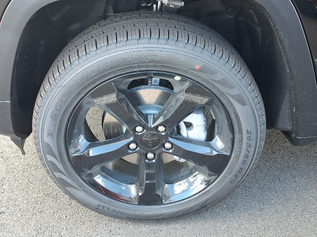 new 2025 Jeep Grand Cherokee car, priced at $49,771