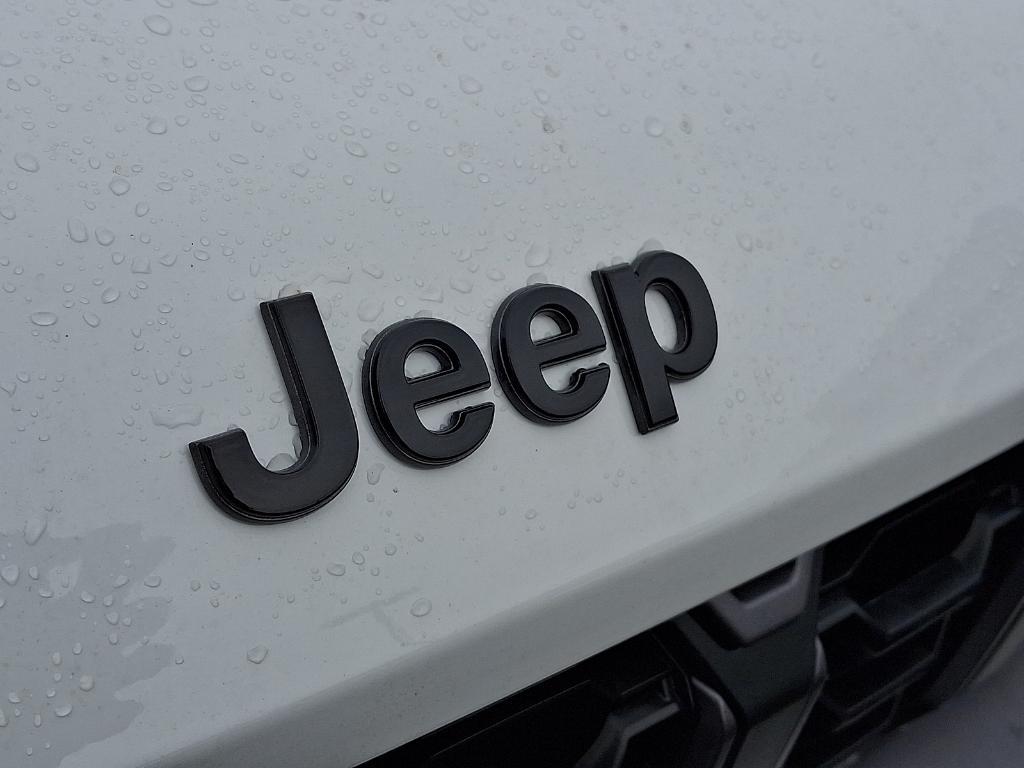 new 2026 Jeep Grand Cherokee car, priced at $41,814