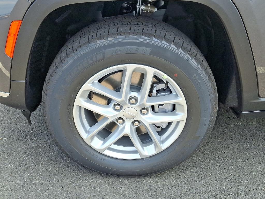 new 2025 Jeep Grand Cherokee L car, priced at $36,936