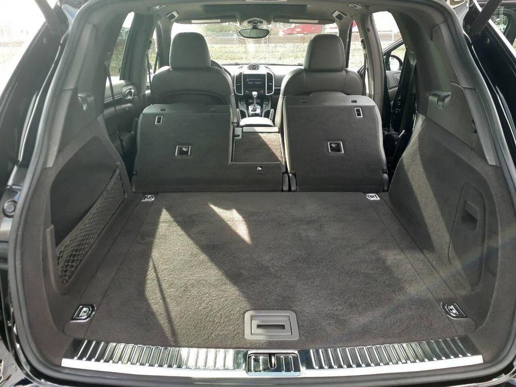 2017 Black Porsche Cayenne