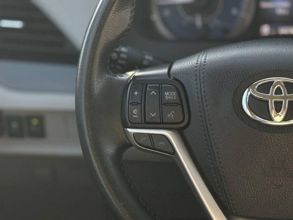 2019 Parisian Night Pearl Toyota Sienna