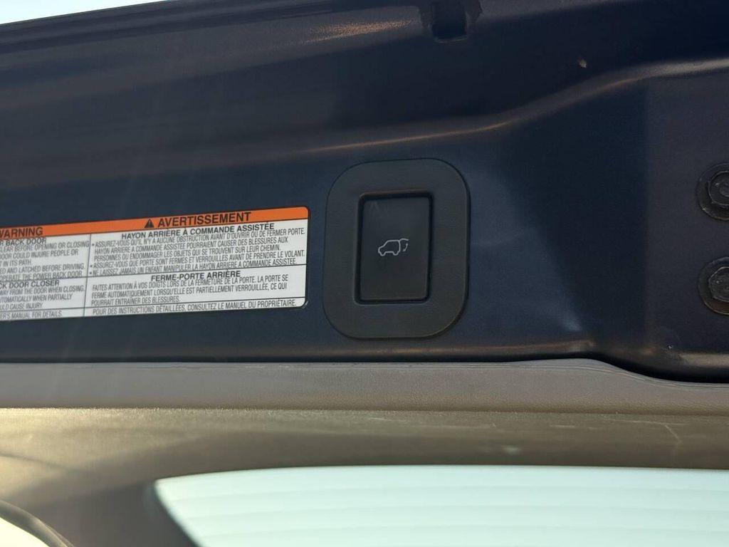 2019 Parisian Night Pearl Toyota Sienna