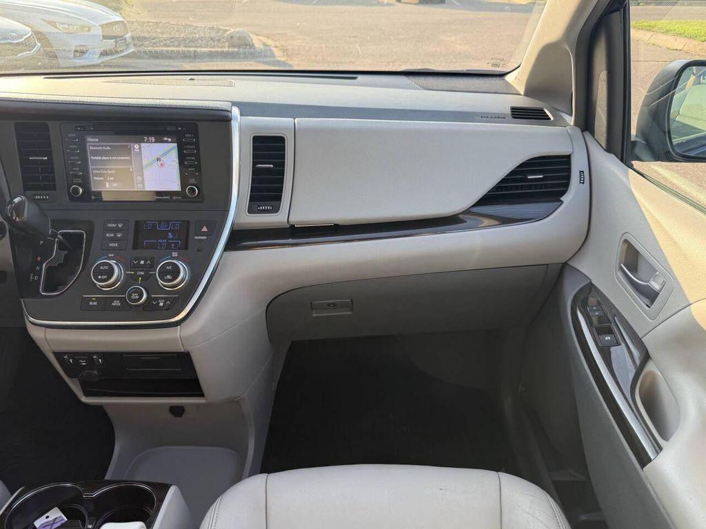 2019 Parisian Night Pearl Toyota Sienna