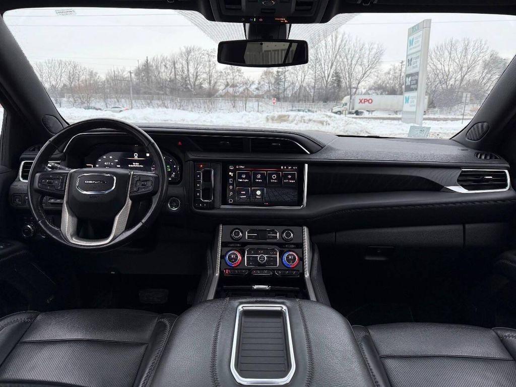 used 2022 GMC Yukon XL car, priced at $41,997