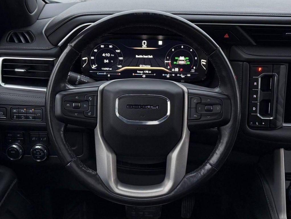 used 2022 GMC Yukon XL car, priced at $41,997