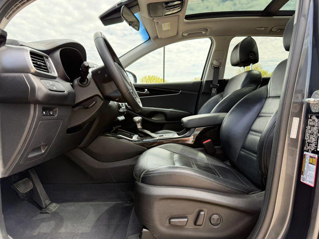 used 2019 Kia Sorento car, priced at $9,997