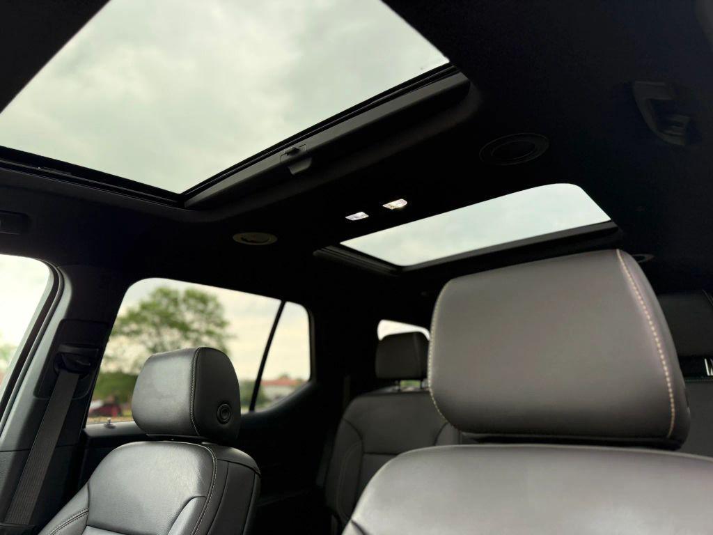 used 2022 Chevrolet Traverse car, priced at $18,697