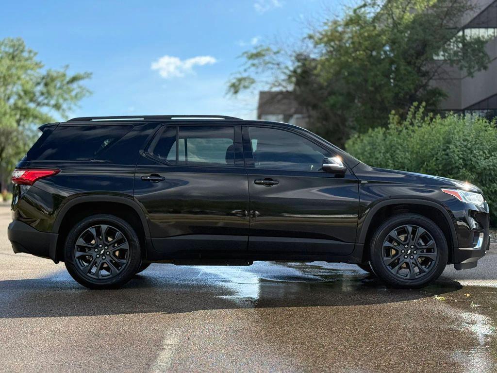 used 2021 Chevrolet Traverse car, priced at $20,697