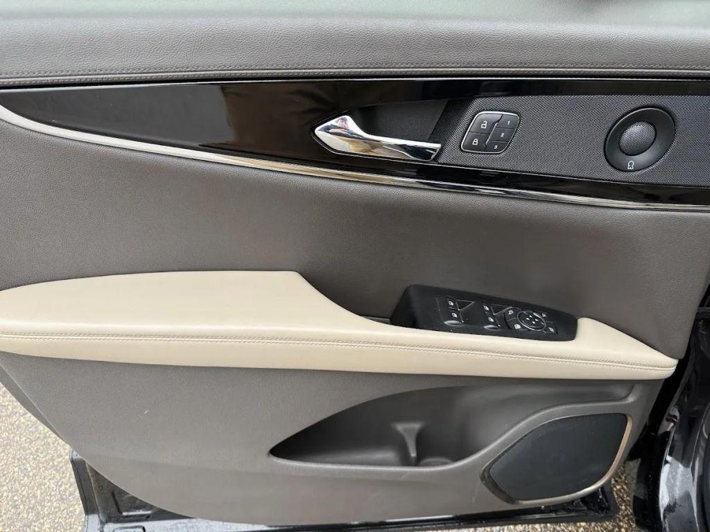 used 2021 Lincoln Nautilus car, priced at $23,497