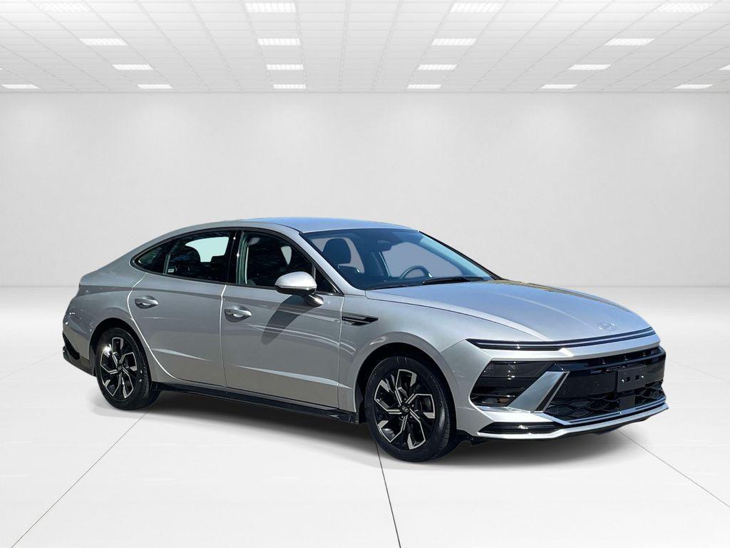 used 2025 Hyundai Sonata car, priced at $25,511
